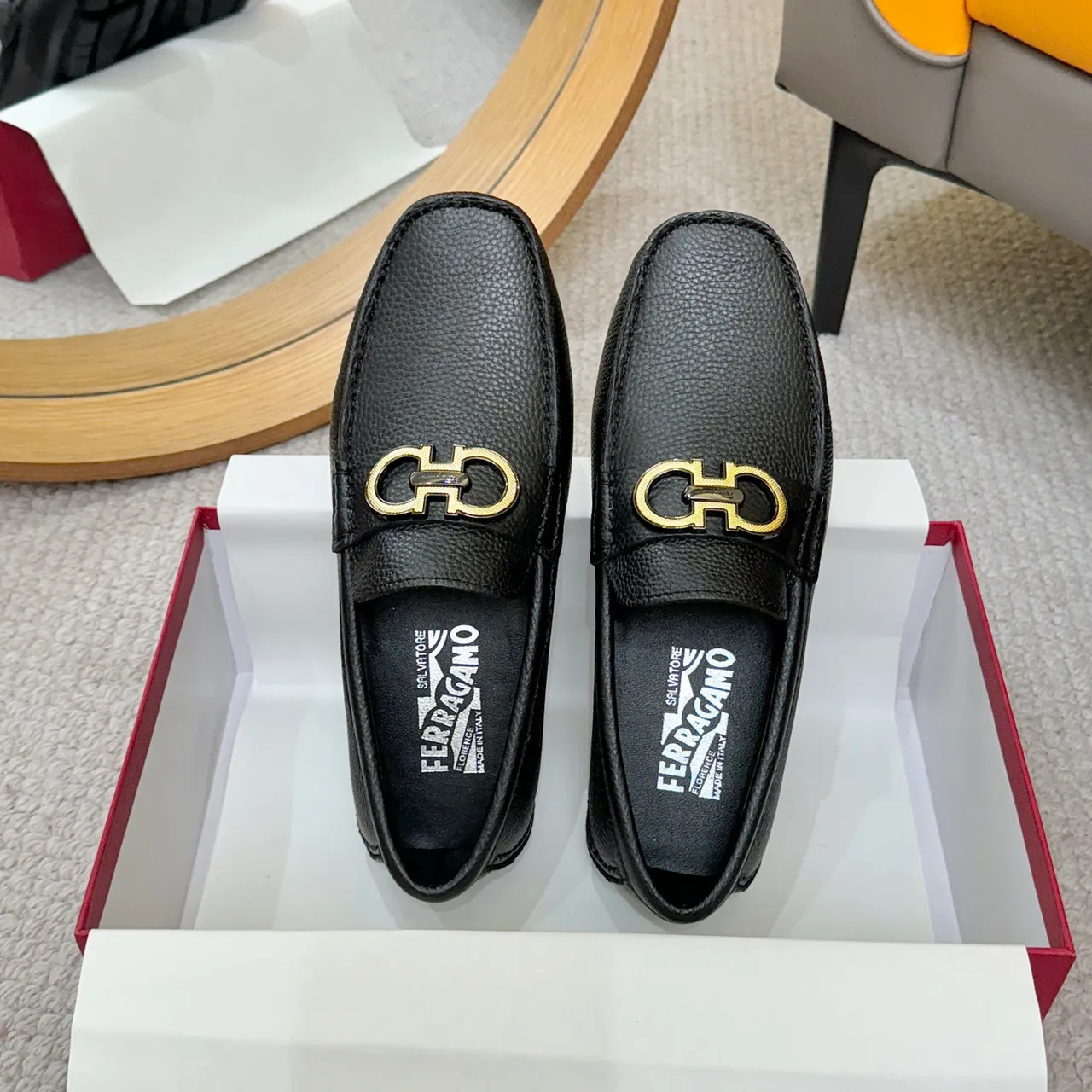 Salvatore Ferragamo Gancini Negro Cuero Granulado Mocasines 2