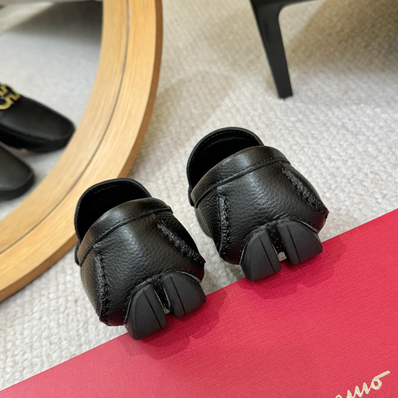 Salvatore Ferragamo Gancini Negro Cuero Granulado Mocasines 9