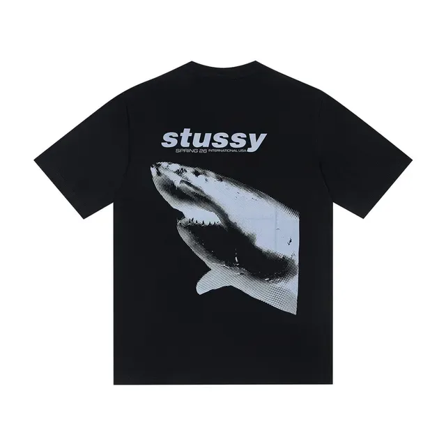 Camiseta gráfica Stussy Stock Logo branca e preta 2