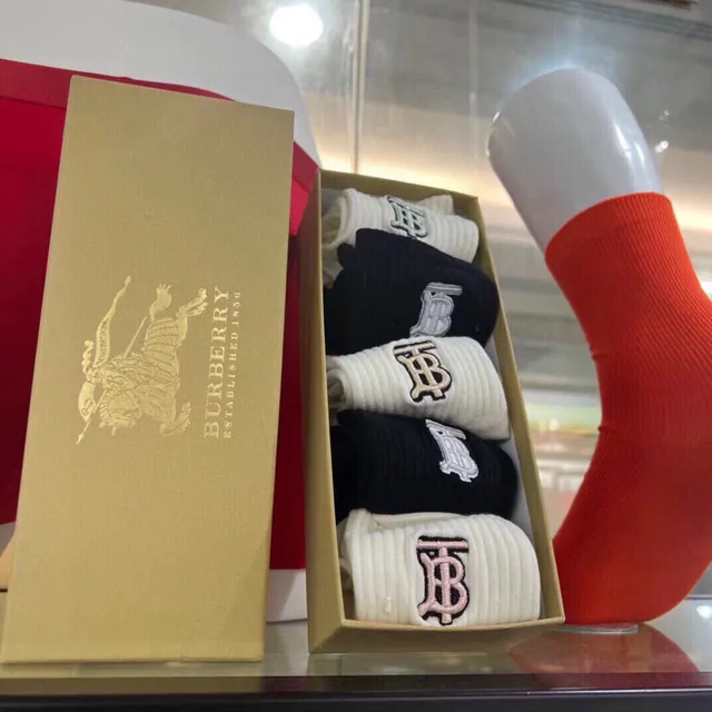 Thom Browne 刺绣 TB Monogram 船袜 4