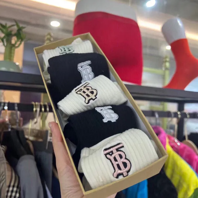 Thom Browne 刺绣 TB Monogram 船袜 5