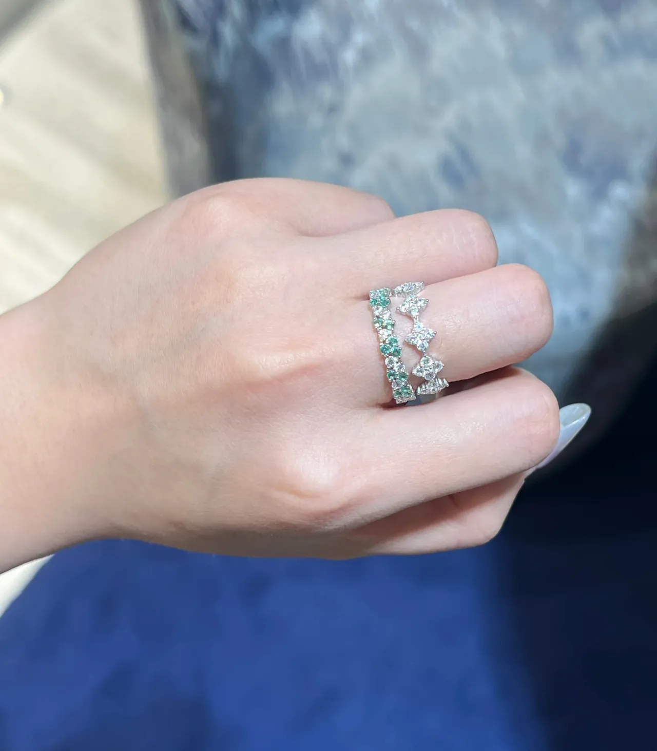 Tiffany & Co. Eternity خاتم حجر أخضر وأبيض متناوب 2