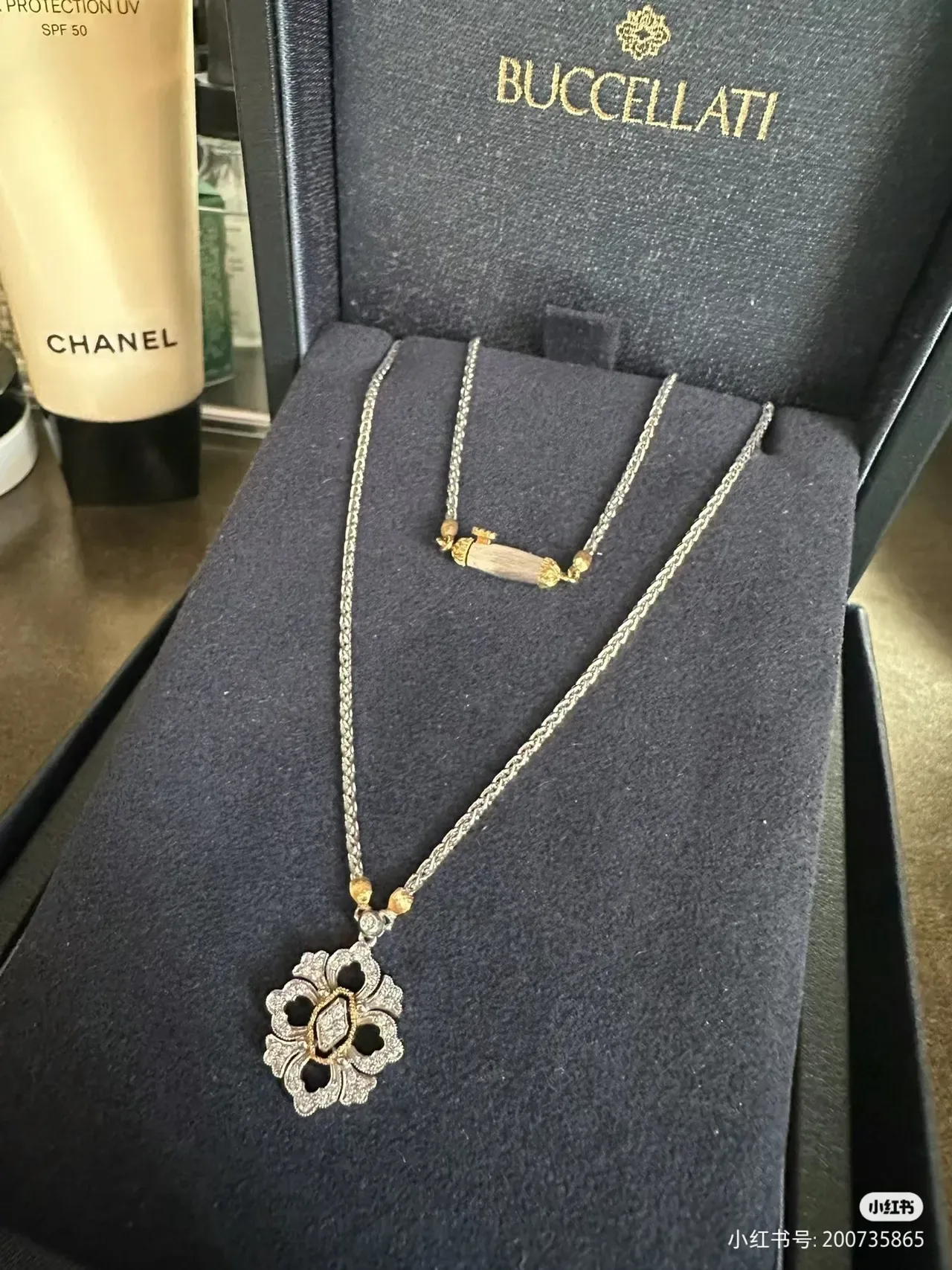 Tiffany & Co. फ्लोरल क्वाट्रेफॉइल पेंडेंट सिल्वर व्हाइट पवेसेट डायमंड नेकलस 9
