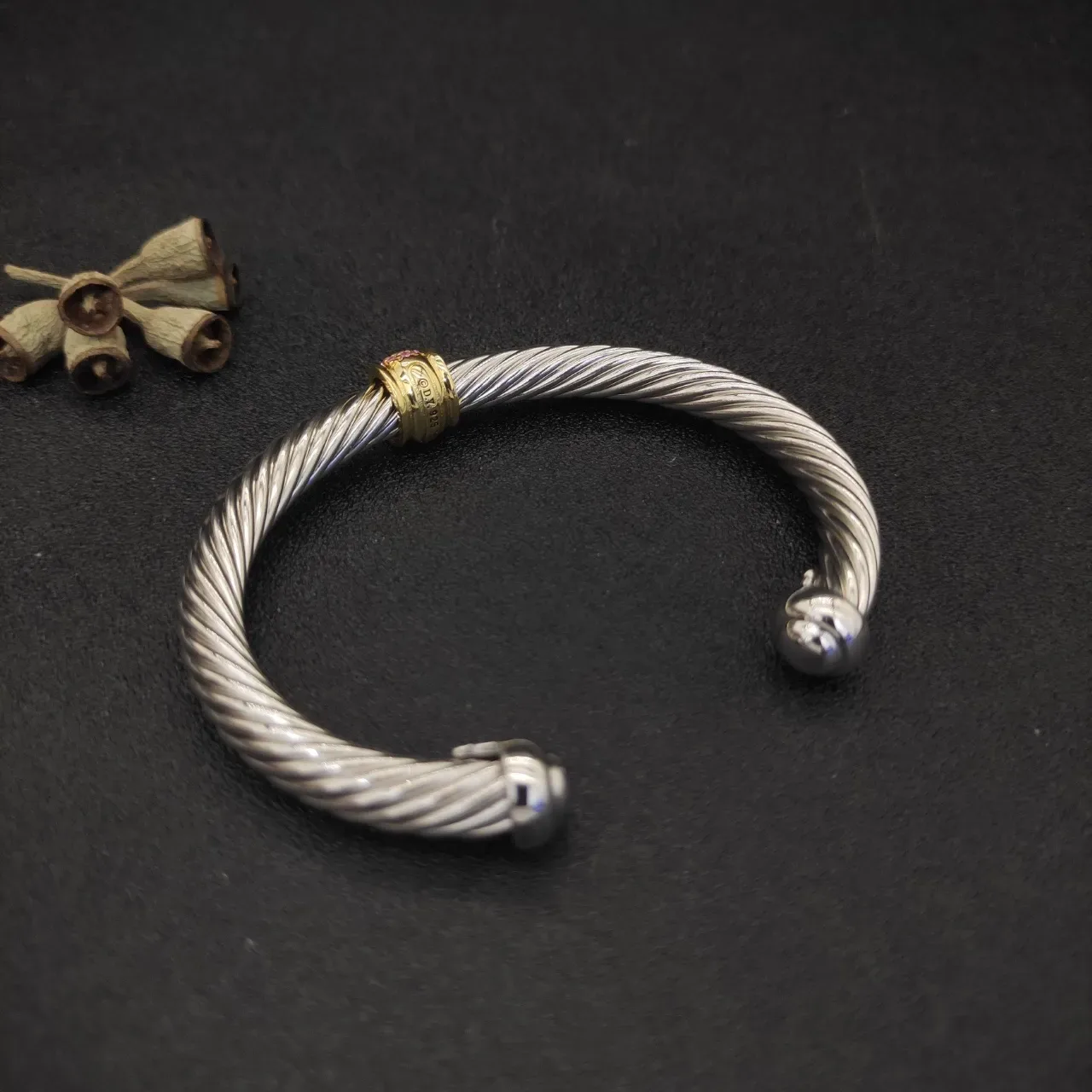 Tiffany & Co. HardWear ट्विस्टेड केबल पावे पिंक स्टोन कंगन 8