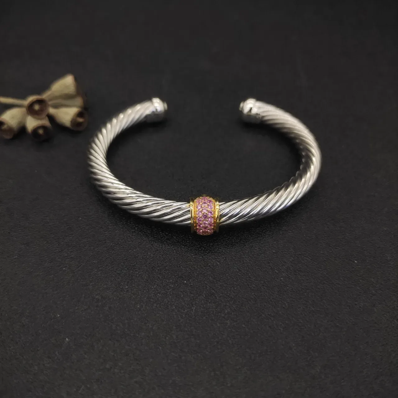 Tiffany & Co. HardWear ट्विस्टेड केबल पावे पिंक स्टोन कंगन 9