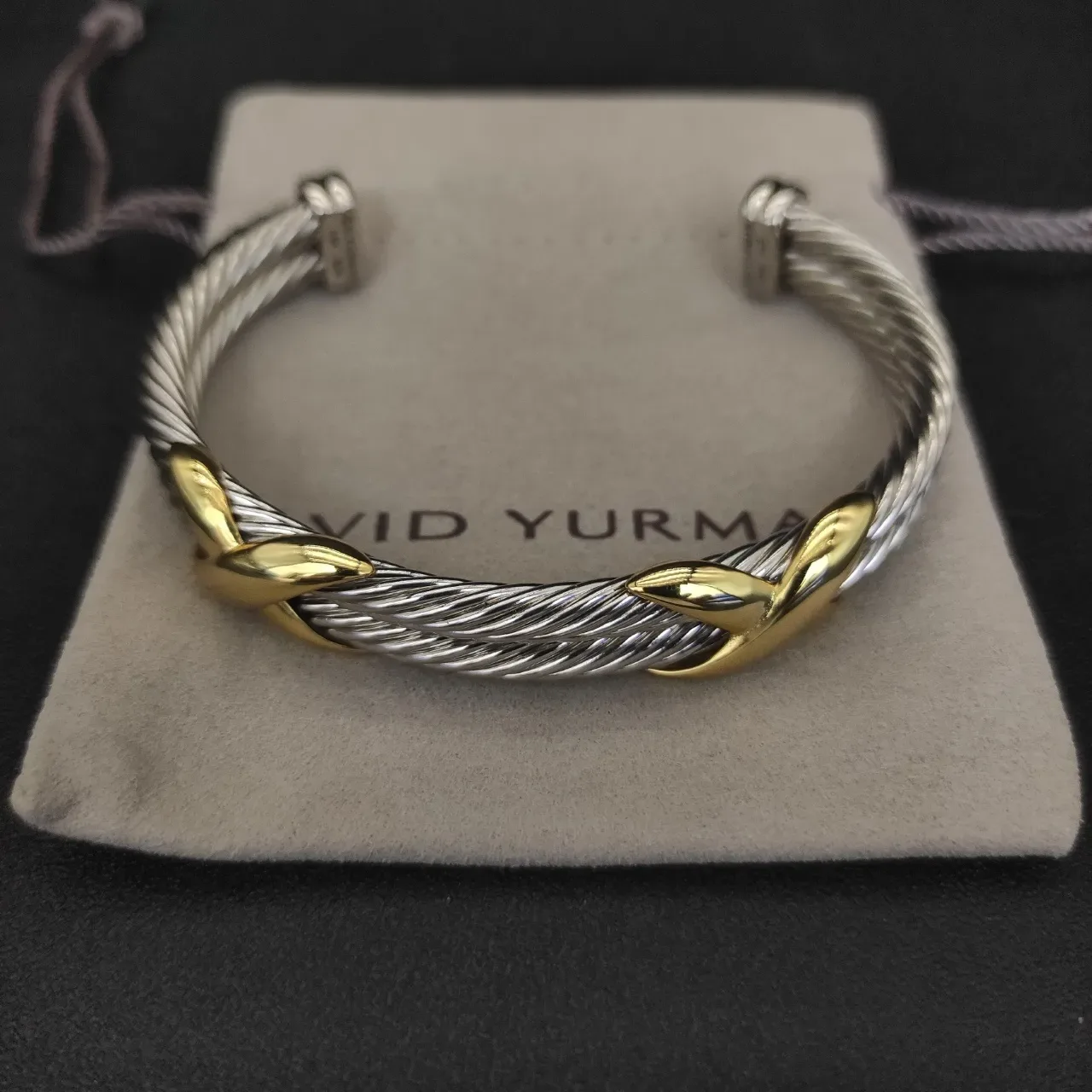 Tiffany & Co. HardWear Bicolor Cable Trenzado Motivo Hoja Brazalete 4