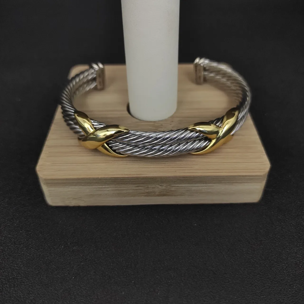 Tiffany & Co. HardWear Bicolor Cable Trenzado Motivo Hoja Brazalete 5