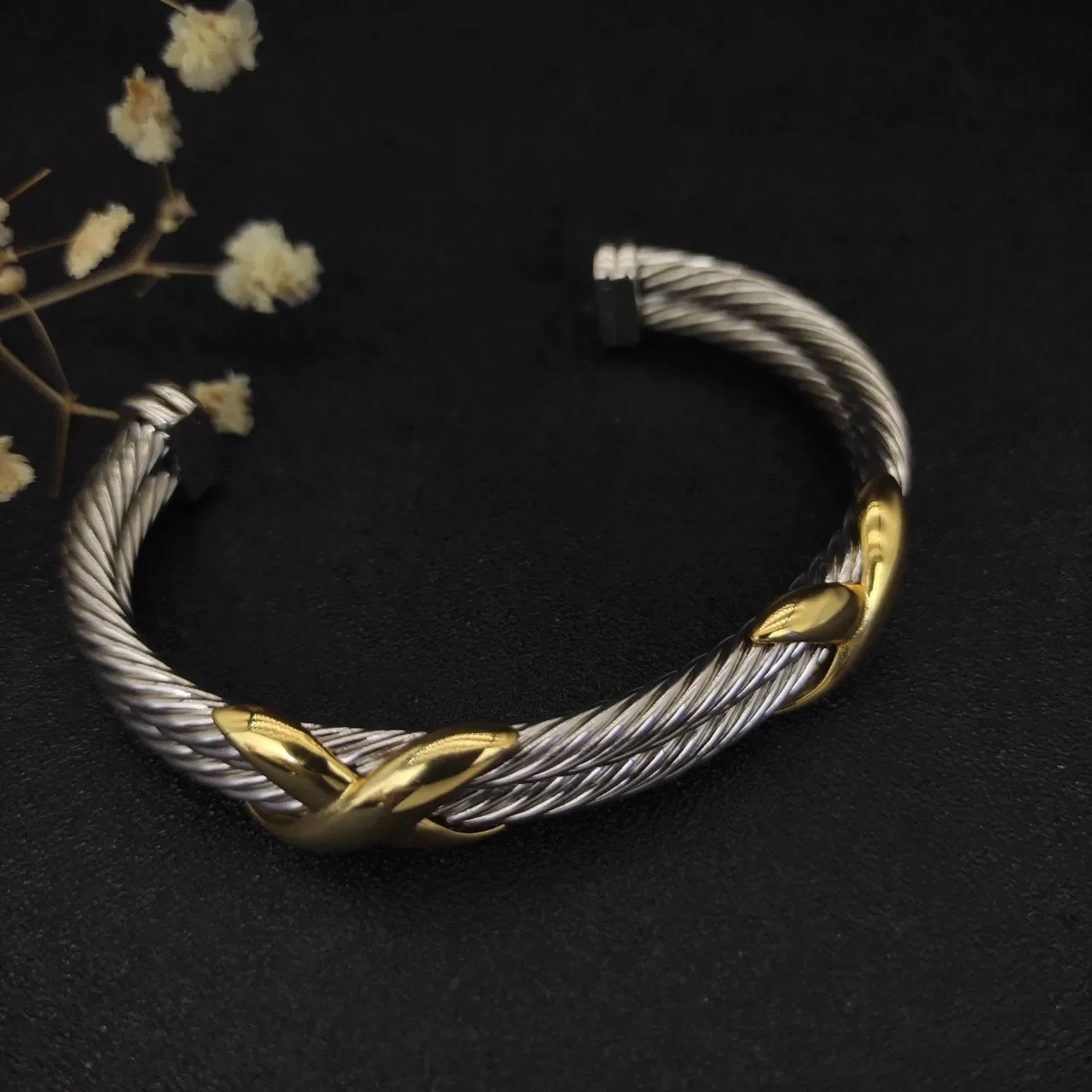 Tiffany & Co. HardWear Bicolor Cable Trenzado Motivo Hoja Brazalete 8