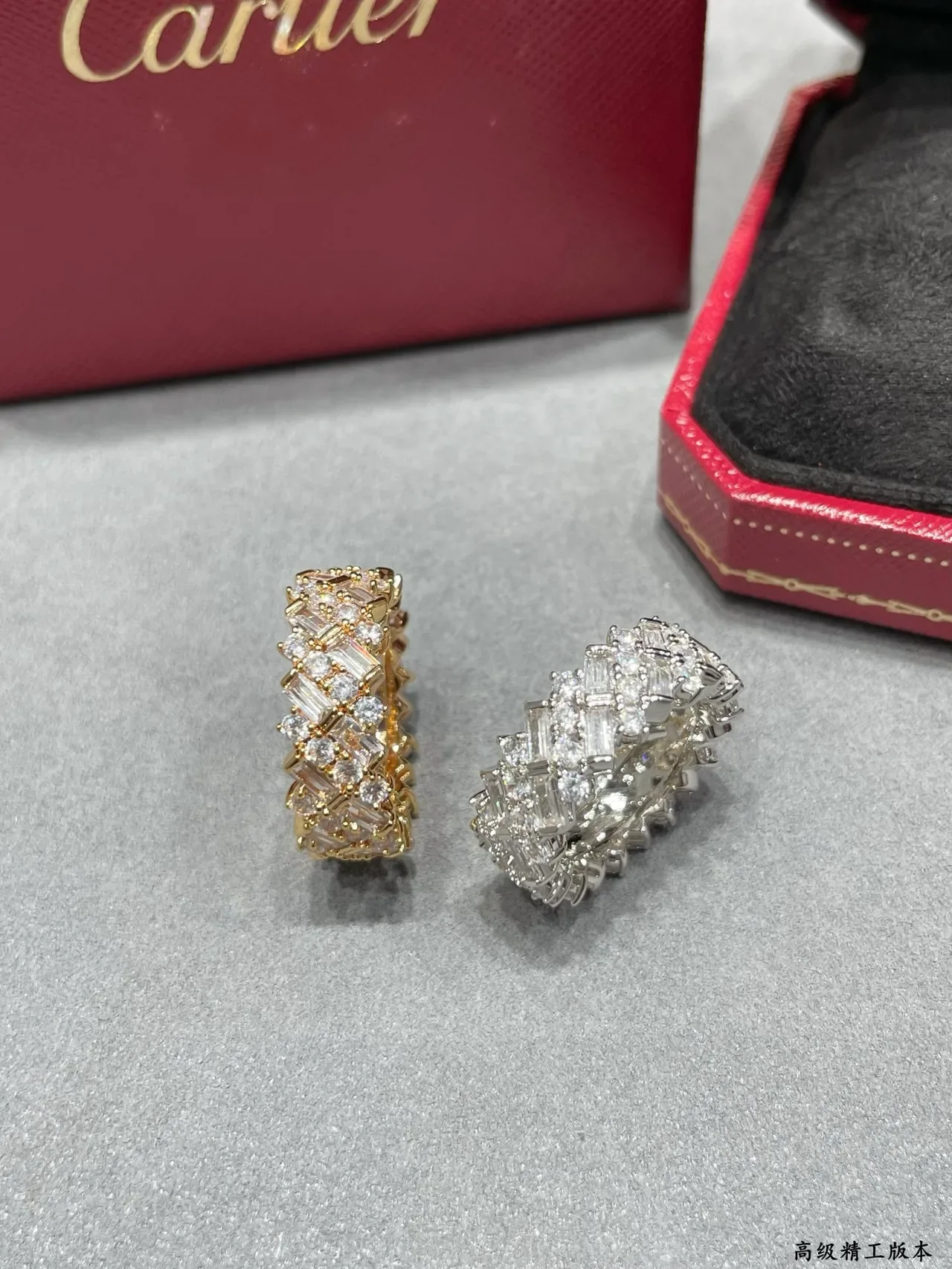 Tiffany & Co. T Bague à diamants en zigzag avec coupe baguette 2