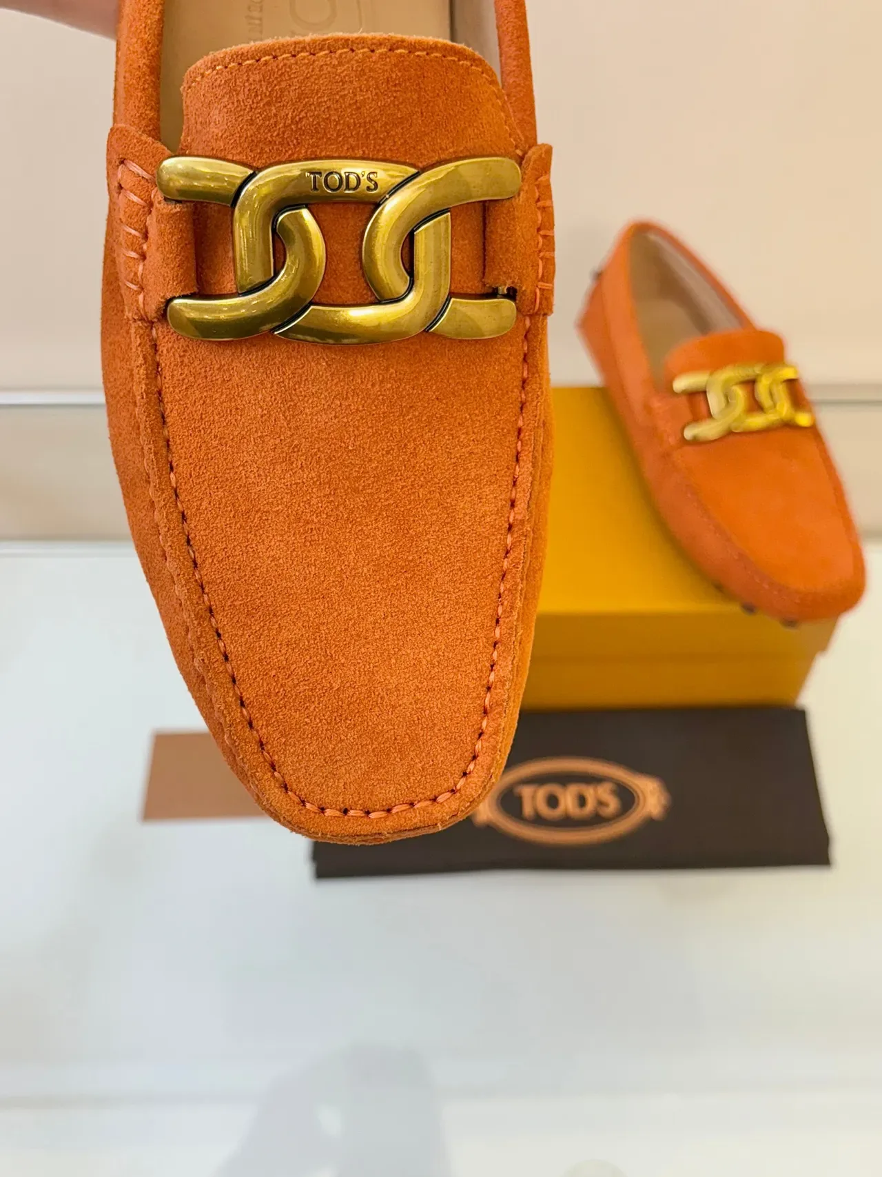 حذاء Tod's Gommino برتقالي جلد سويدي مع Horsebit 3