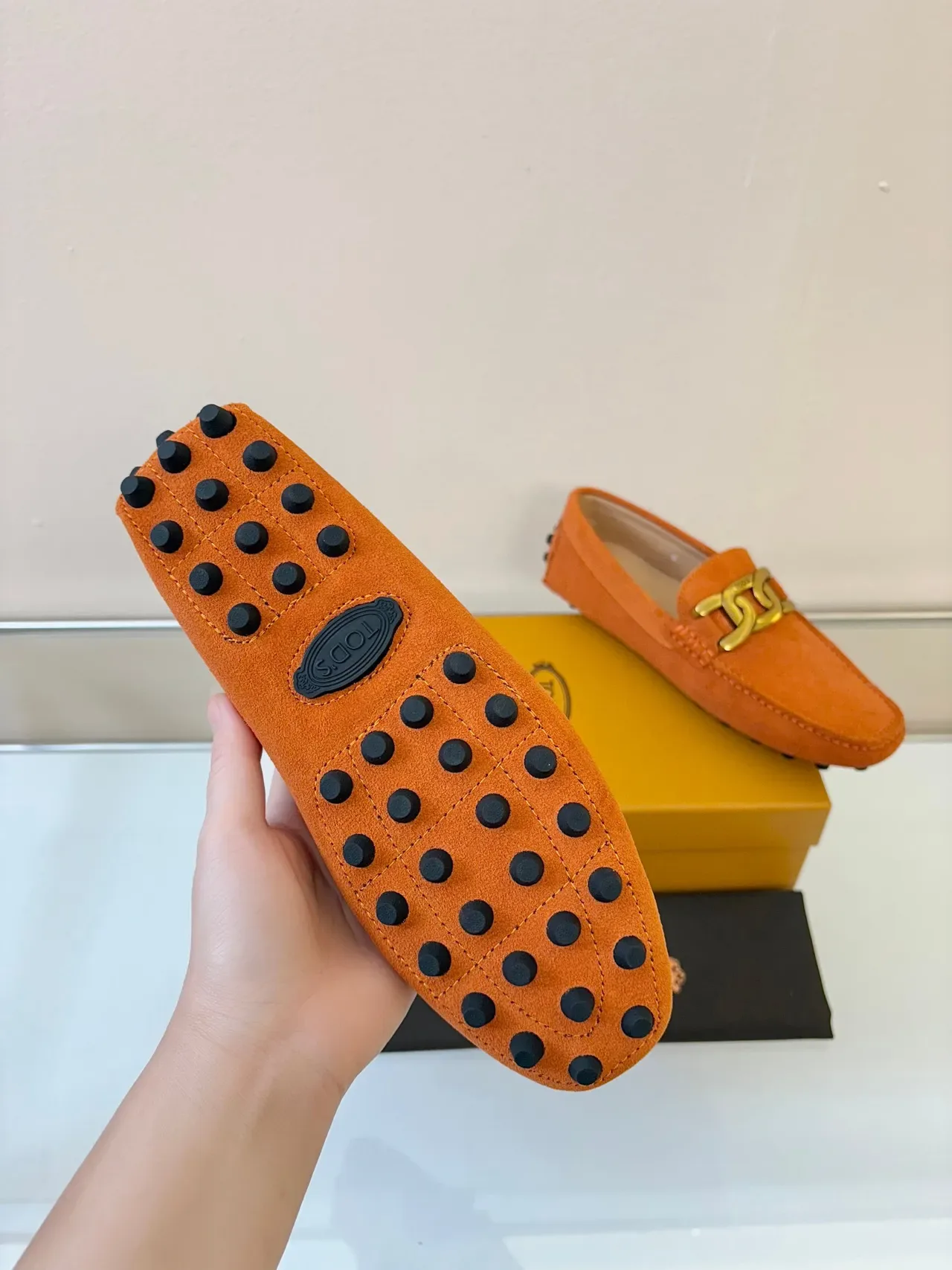 حذاء Tod's Gommino برتقالي جلد سويدي مع Horsebit 5