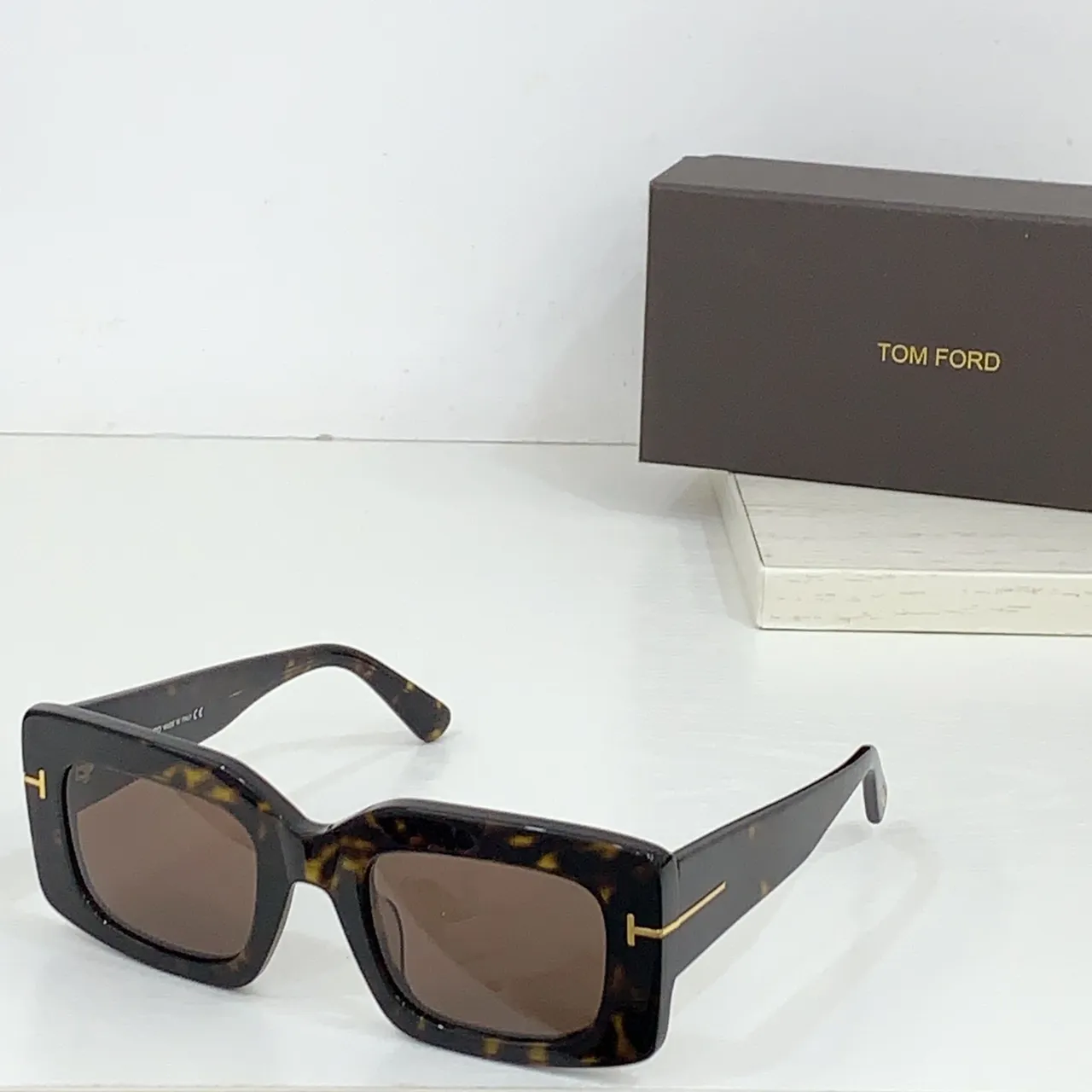 Tom Ford Tina óculos de sol oversized retangulares pretos foscos 7