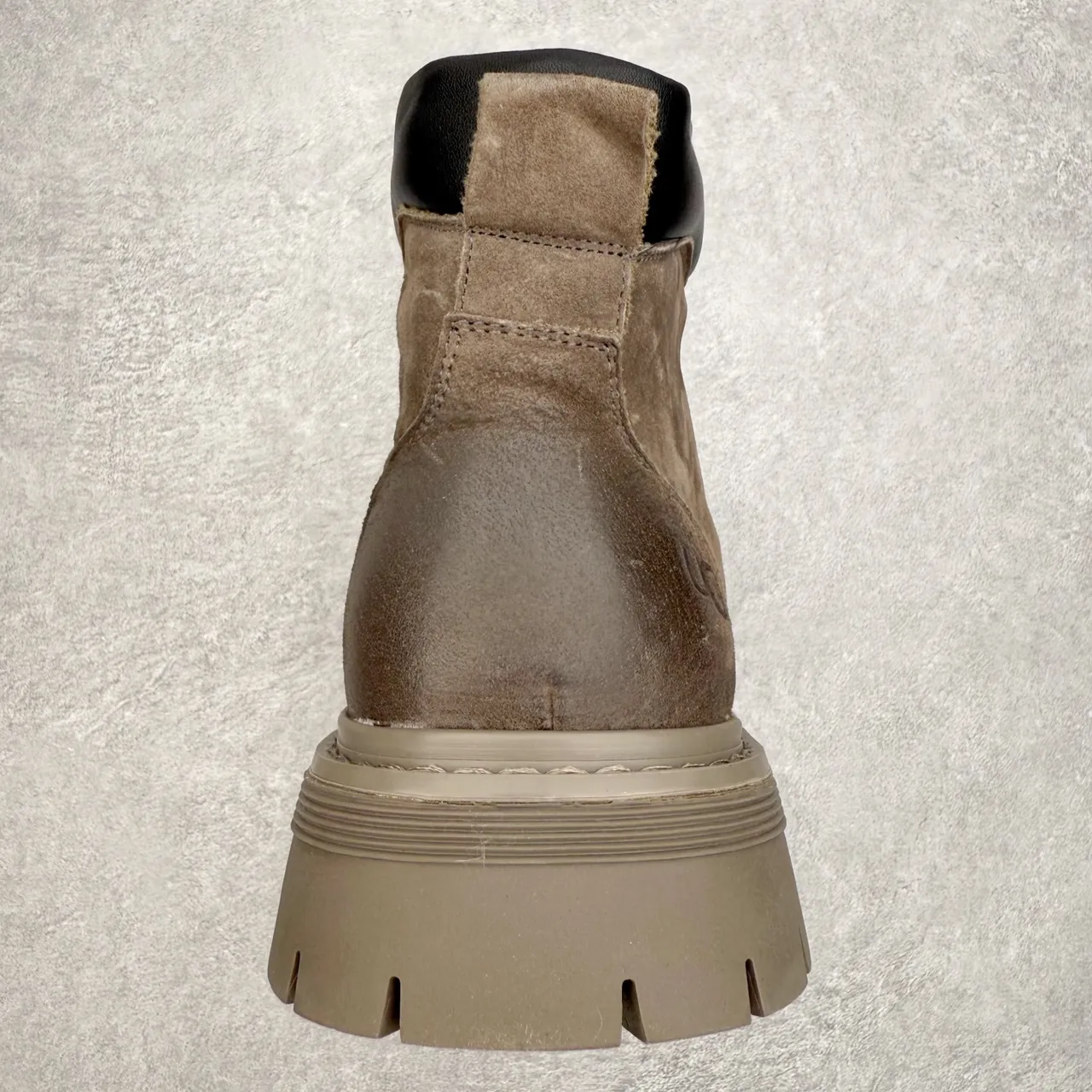 UGG Beige Black Suede Upper Leather Heel Counter Work Boots 7