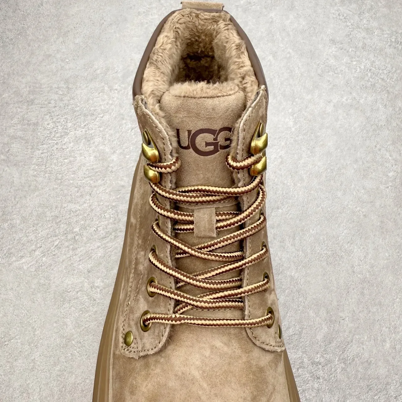 UGG Botas de Ante Beige Plataforma con Cordones 4