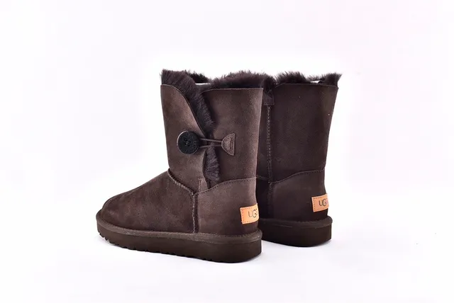 UGG Classic Mini 棕色麂皮羊毛内里雪靴 14