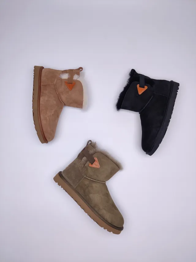 UGG Classic Mini 栗色棕麂皮羊毛里雪靴 4