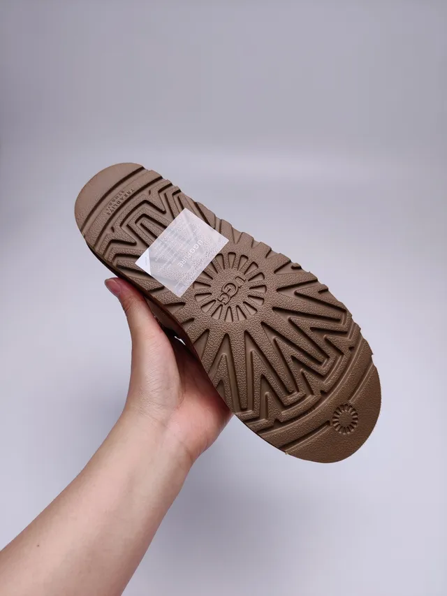 UGG Classic Mini 栗色棕麂皮羊毛里雪靴 11