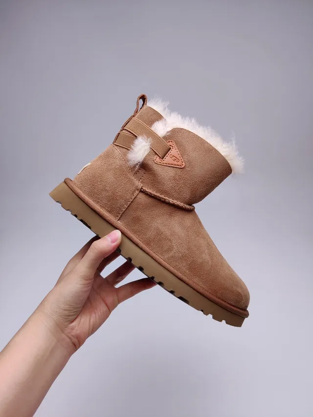 UGG Classic Mini 栗色棕麂皮羊毛里雪靴 12
