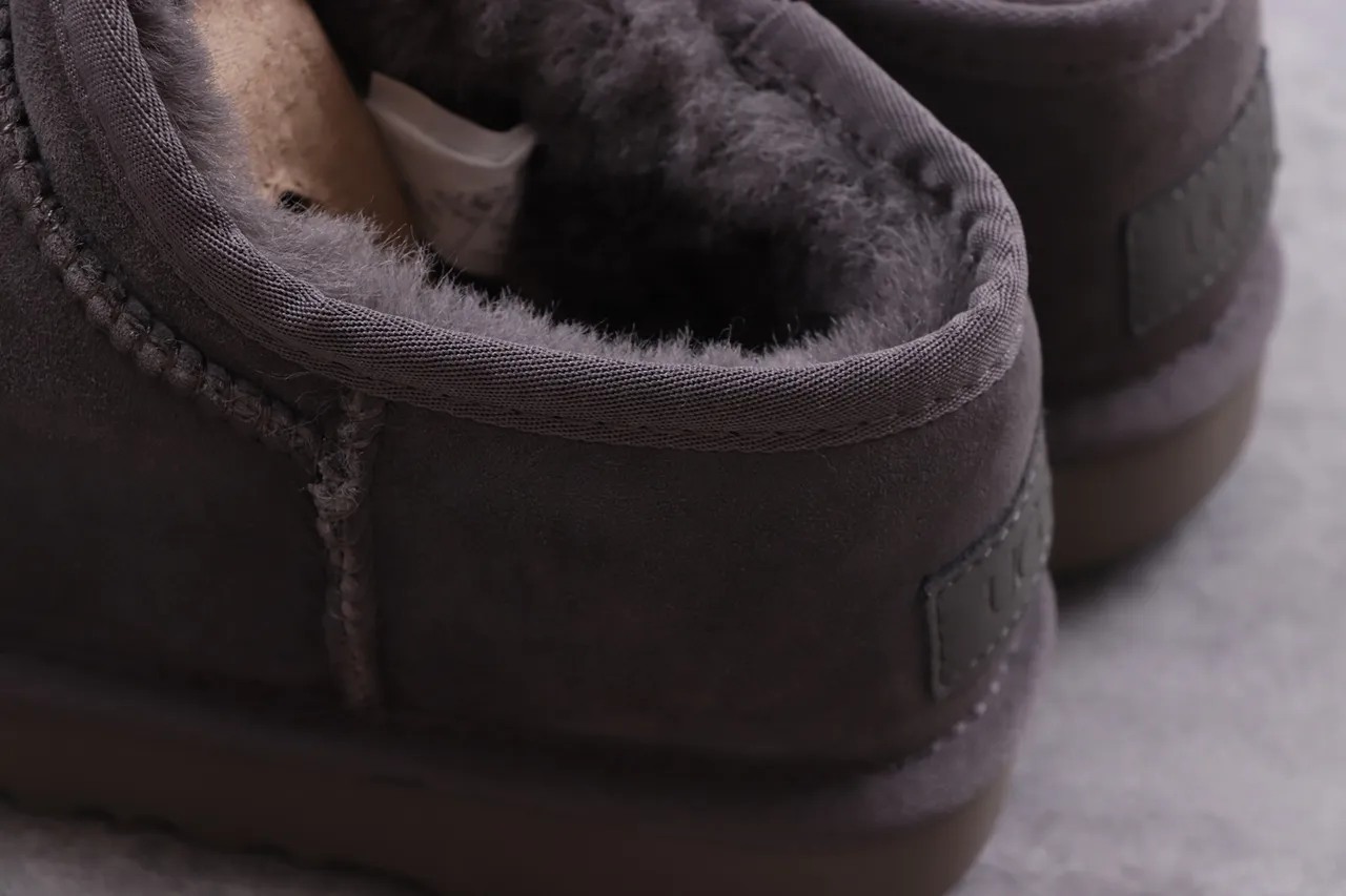 UGG Classic Short Charcoal Gray Suede Snow Boots 6