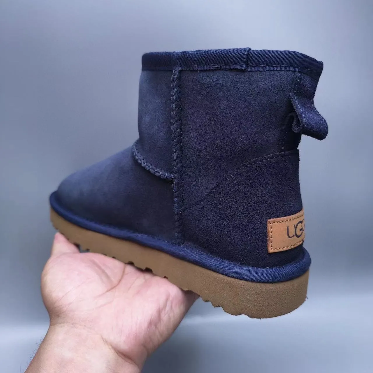 UGG Botas de Nieve Navy Brown en Ante con Forro de Cordero y Puño 3