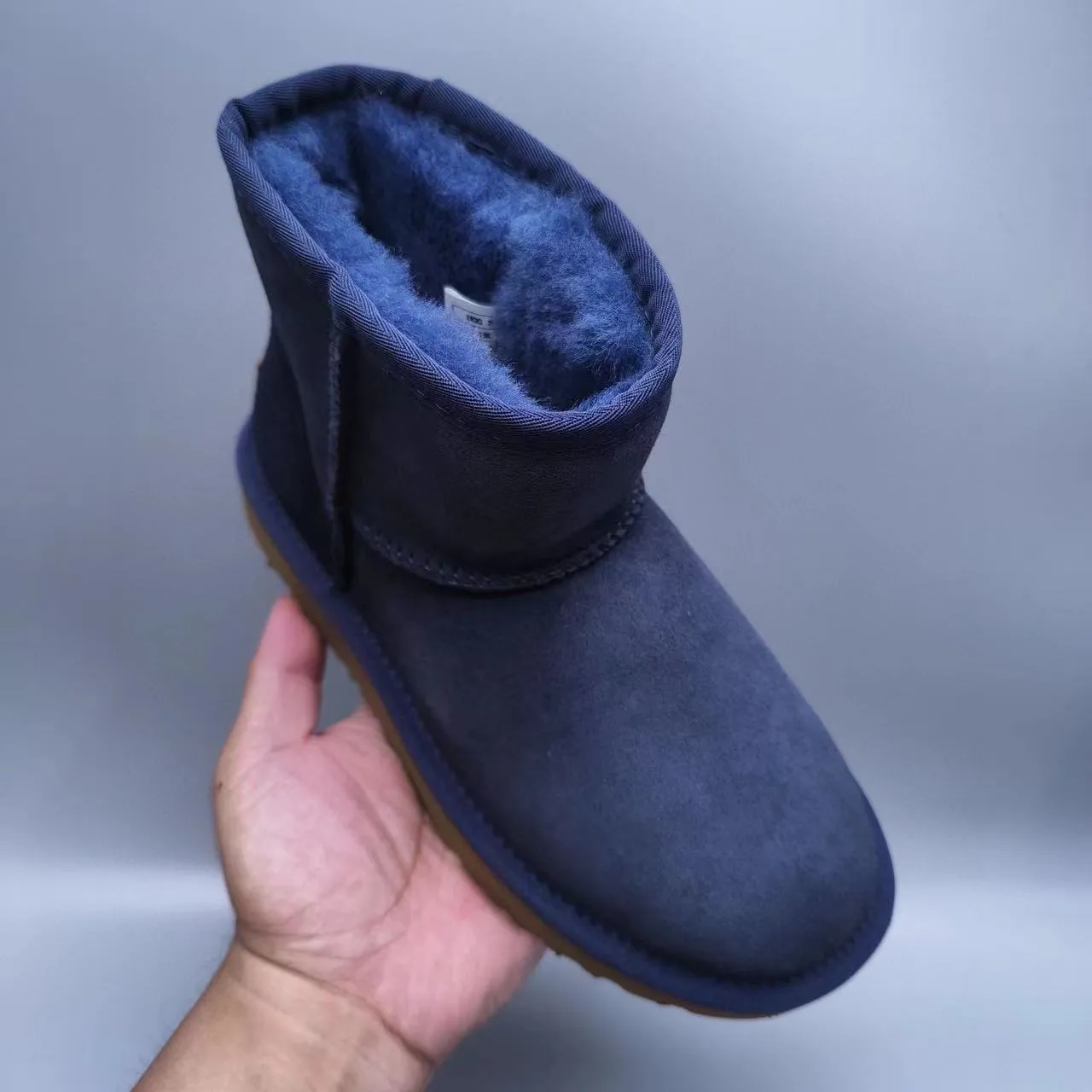 UGG Botas de Nieve Navy Brown en Ante con Forro de Cordero y Puño 4