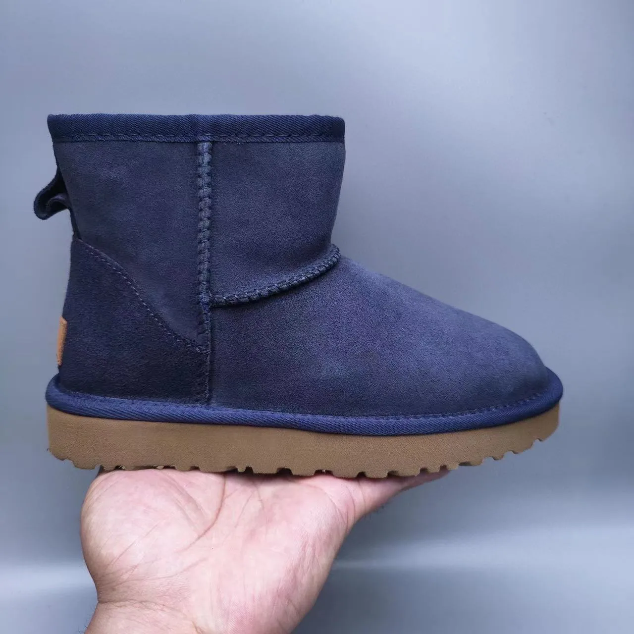 UGG Botas de Nieve Navy Brown en Ante con Forro de Cordero y Puño 5