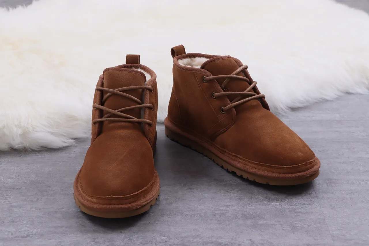 UGG Tasman Bottes de cheville en daim châtain fourrées en mouton à lacets 4
