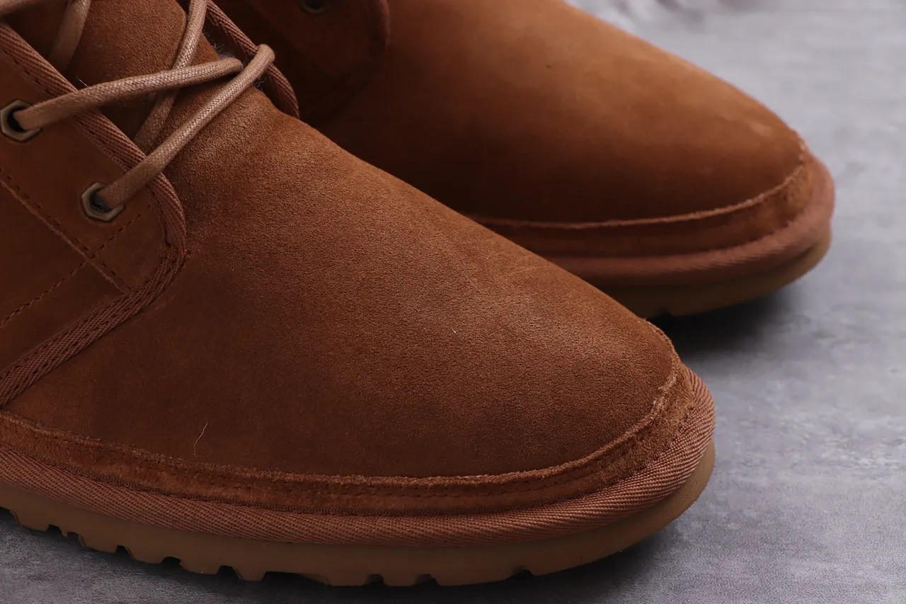 UGG Tasman Bottes de cheville en daim châtain fourrées en mouton à lacets 9