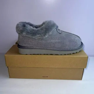 UGG Tasman 灰米麂皮上层羊毛内衬领休闲鞋