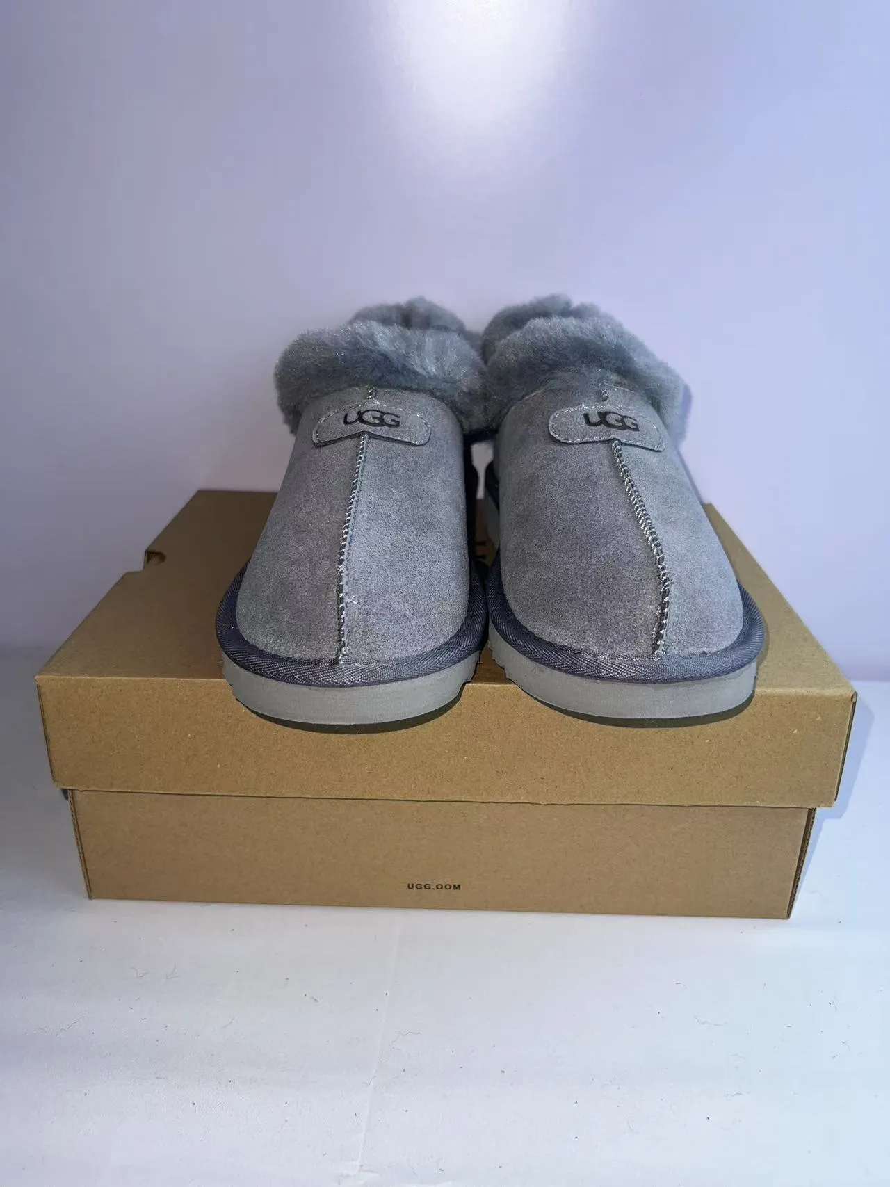 UGG Tasman Gris Beige Cuero de ante Superior Forro de Cordero Collar Zapatos Casuales 6