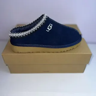 UGG Tasman Navy Beige 麂皮鞋面 白色和黑色编织边饰 拖鞋
