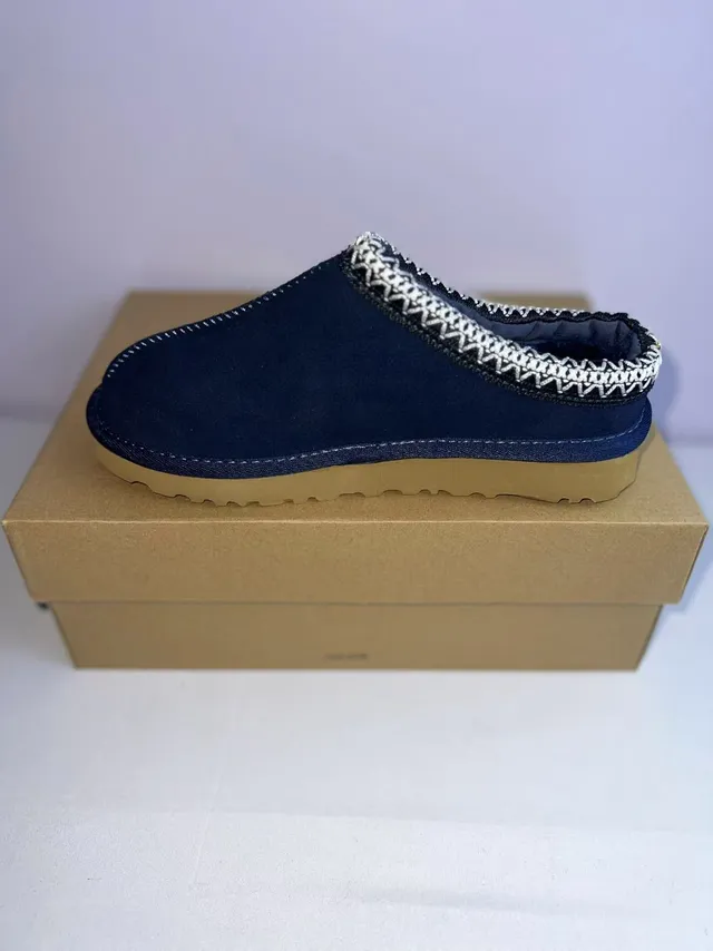 UGG Tasman Navy Beige Tige daim Tressé Blanc Et Noir Garniture Chaussons 2