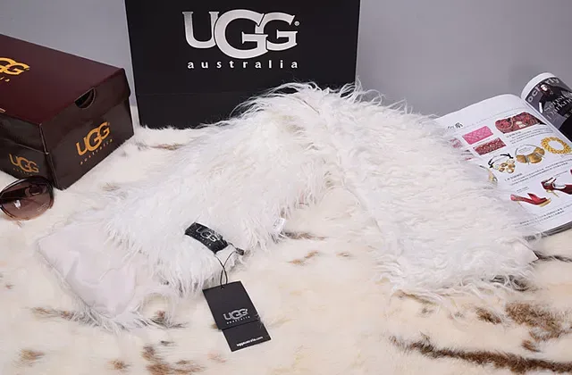 UGG White and Brown Patterned Fluffy Shawl 7