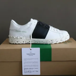 Valentino Open सफेद काला स्पेकल्ड लाइफस्टाइल स्नीकर