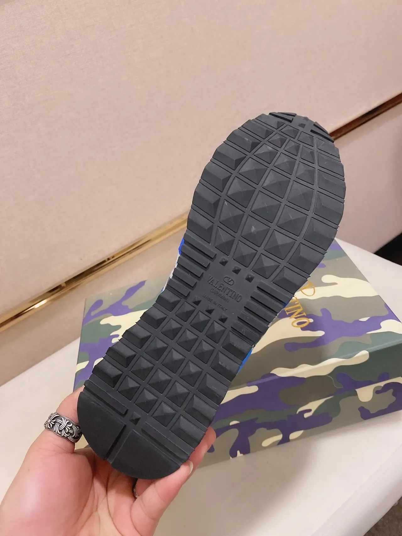 Valentino Rockstud Runner Blue Star-Print Lifestyle Sneakers 2