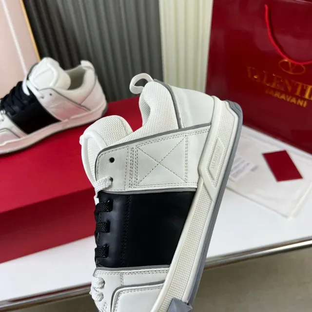 Valentino Rockstud Runner সাদা কালো ধূসর লাইফস্টাইল স্নীকার 3
