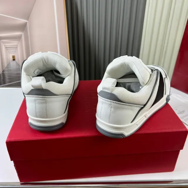 Valentino Rockstud Runner সাদা কালো ধূসর লাইফস্টাইল স্নীকার 6