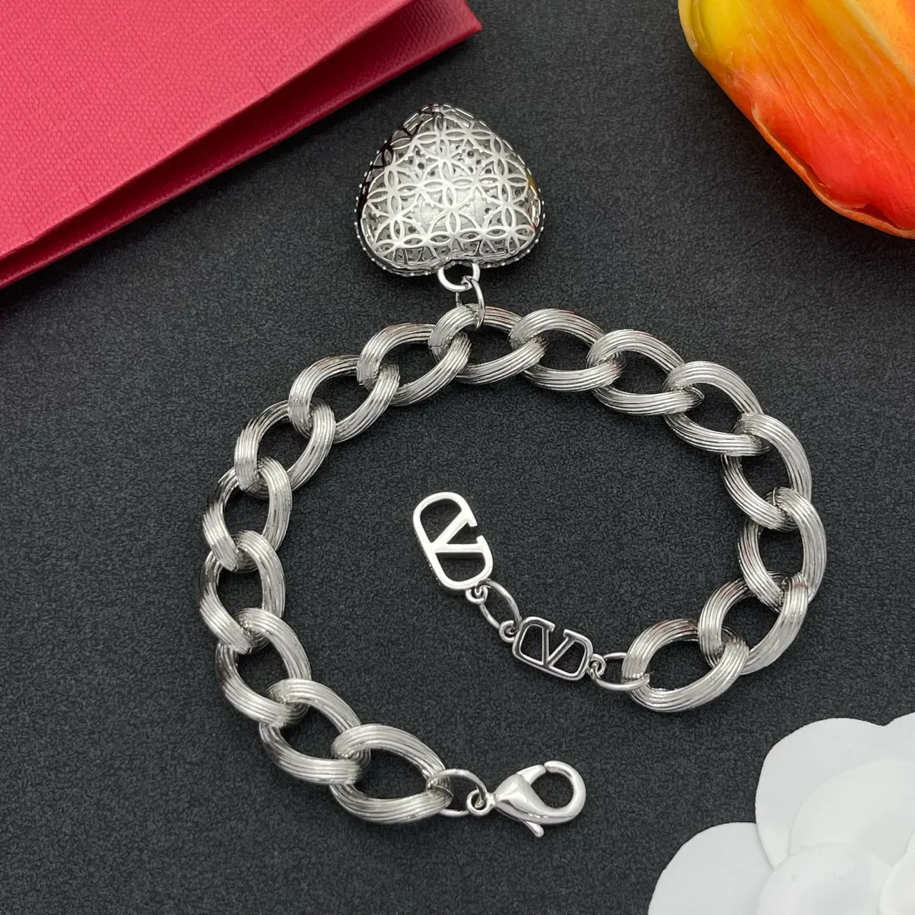 Valentino Silver White Twisted-Link Chain Pavé-Set Heart Pendant Bracelet 4