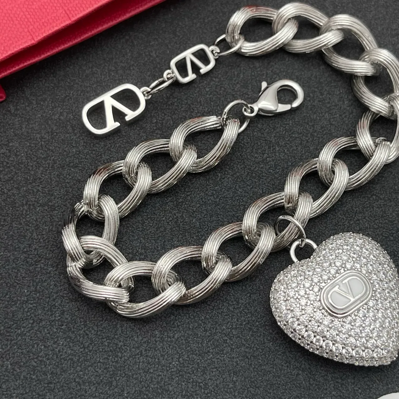 Valentino Silver White Twisted-Link Chain Pavé-Set Heart Pendant Bracelet 5