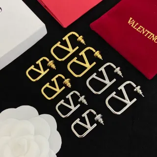 Valentino VLogo জ্যামিতিক ওপেন-ফ্রেম স্টাড ইয়াররিংস