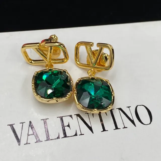 Valentino VLogo हरा सोना धातु कटे पत्थर हार 3