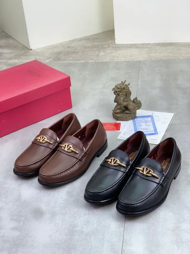 Valentino VLogo Loafer de cuero marrón slip-on 2