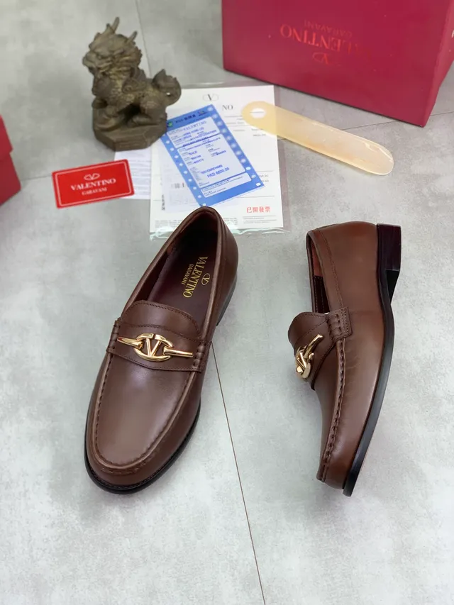 Valentino VLogo Loafer de cuero marrón slip-on 3
