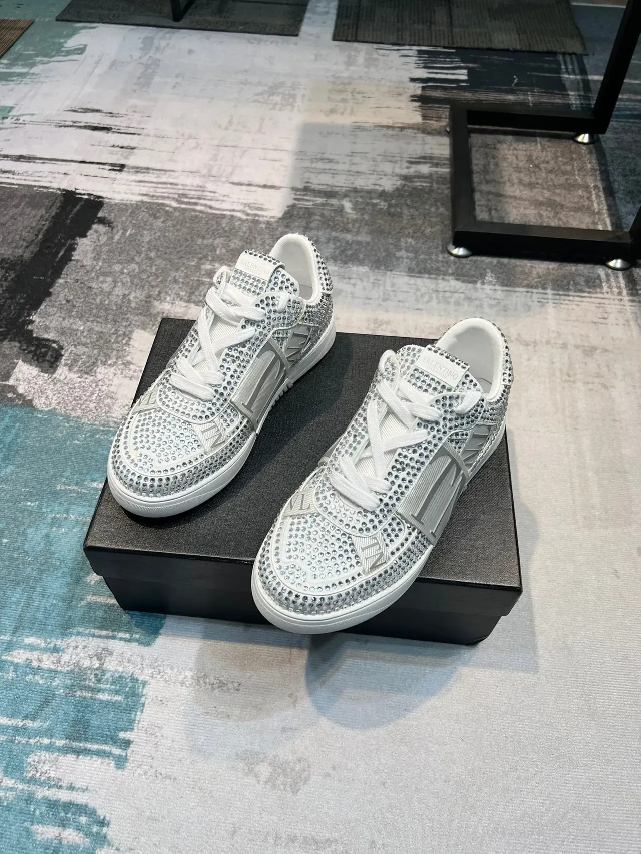 Valentino VLTN Zapatillas Lifestyle Blancas con Cristales Decorados 4