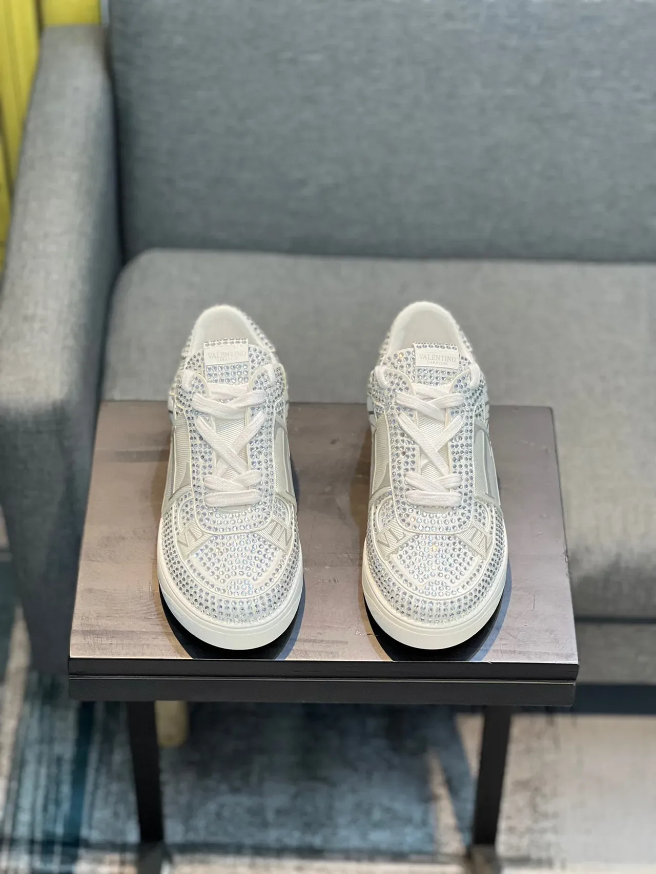 Valentino VLTN Zapatillas Lifestyle Blancas con Cristales Decorados 6