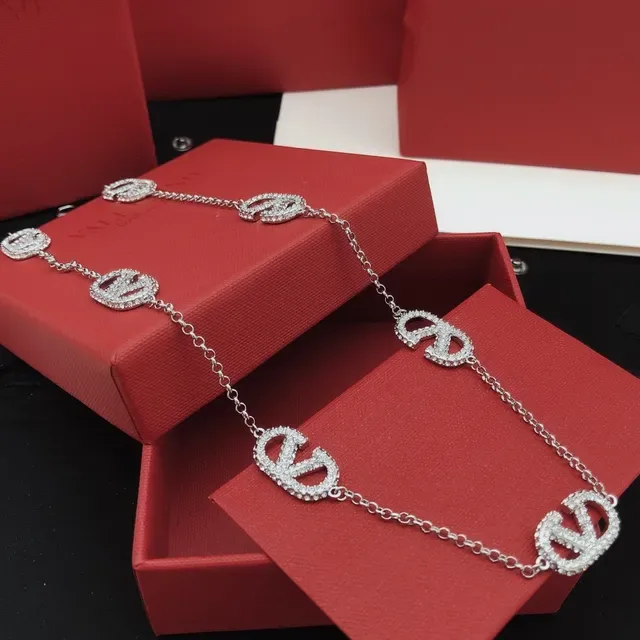 Valentino VLTN Pavé Logo चेन नेकल 5