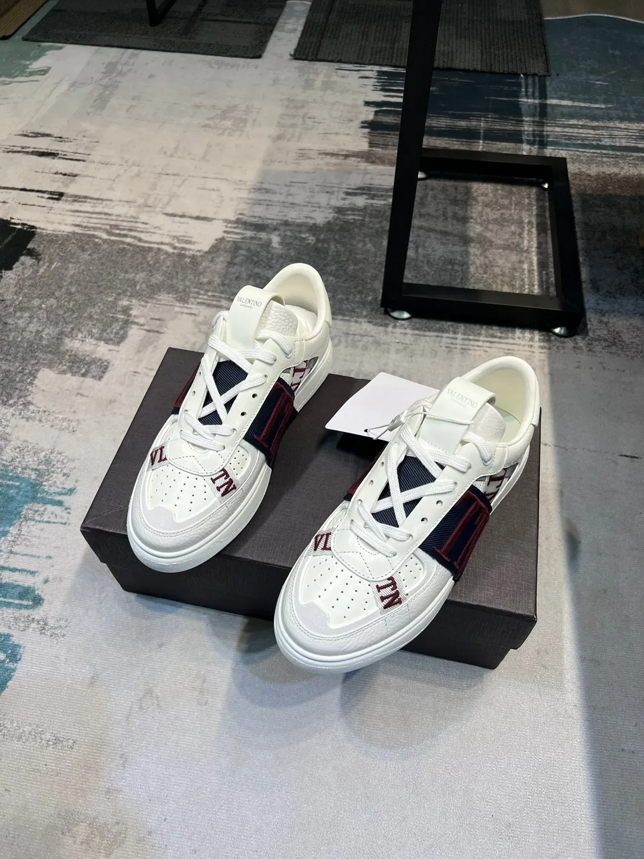 Valentino VLTN Tênis Lifestyle Branco Marinho Vermelho 5