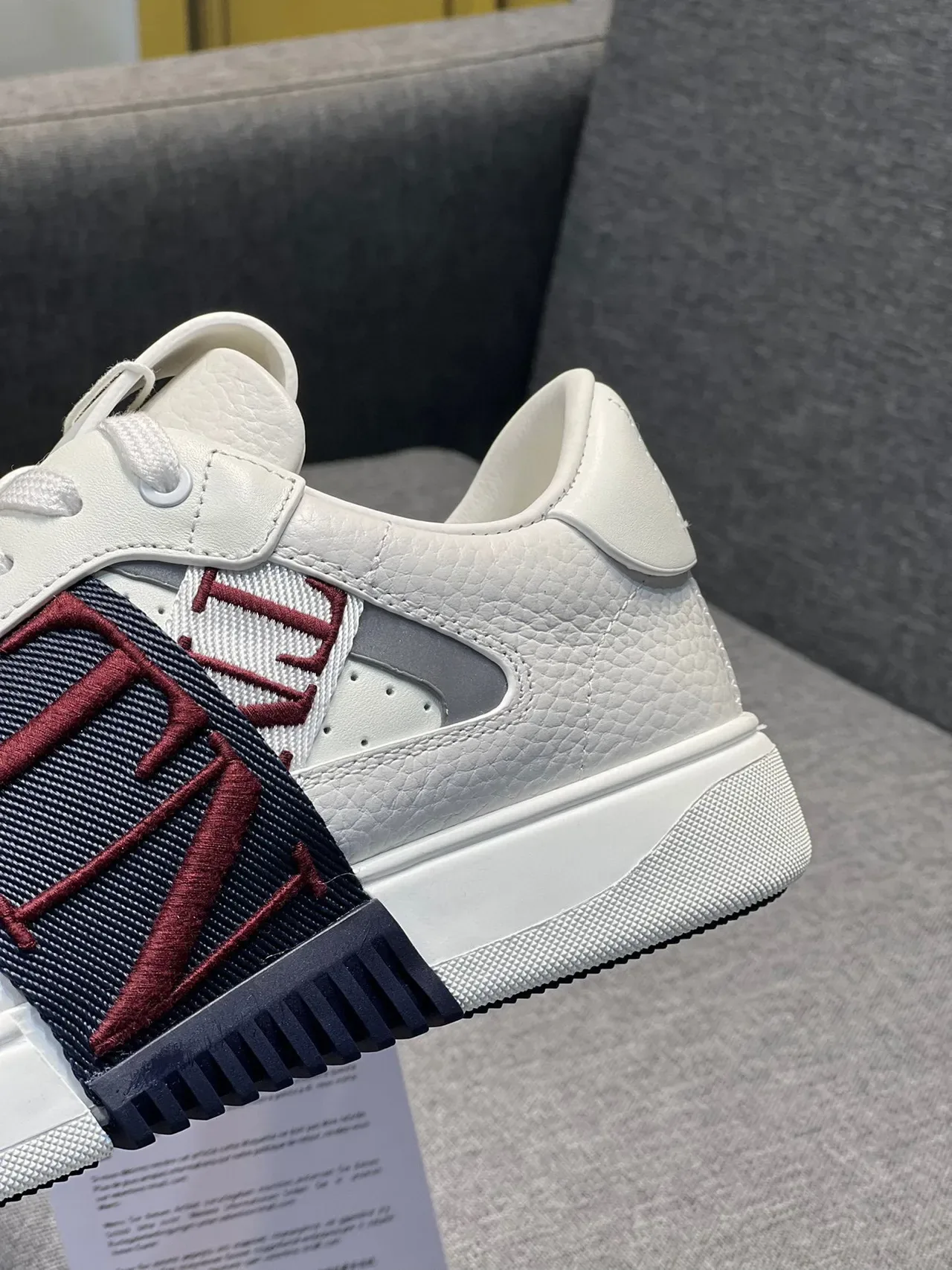 Valentino VLTN Tênis Lifestyle Branco Marinho Vermelho 8