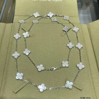 Van Cleef & Arpels Alhambra 20 Motif সাদা মাতৃমুক্তা হার
