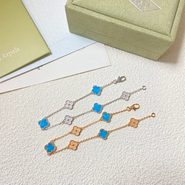 Van Cleef & Arpels Alhambra 蓝珐琅四叶草手链 3